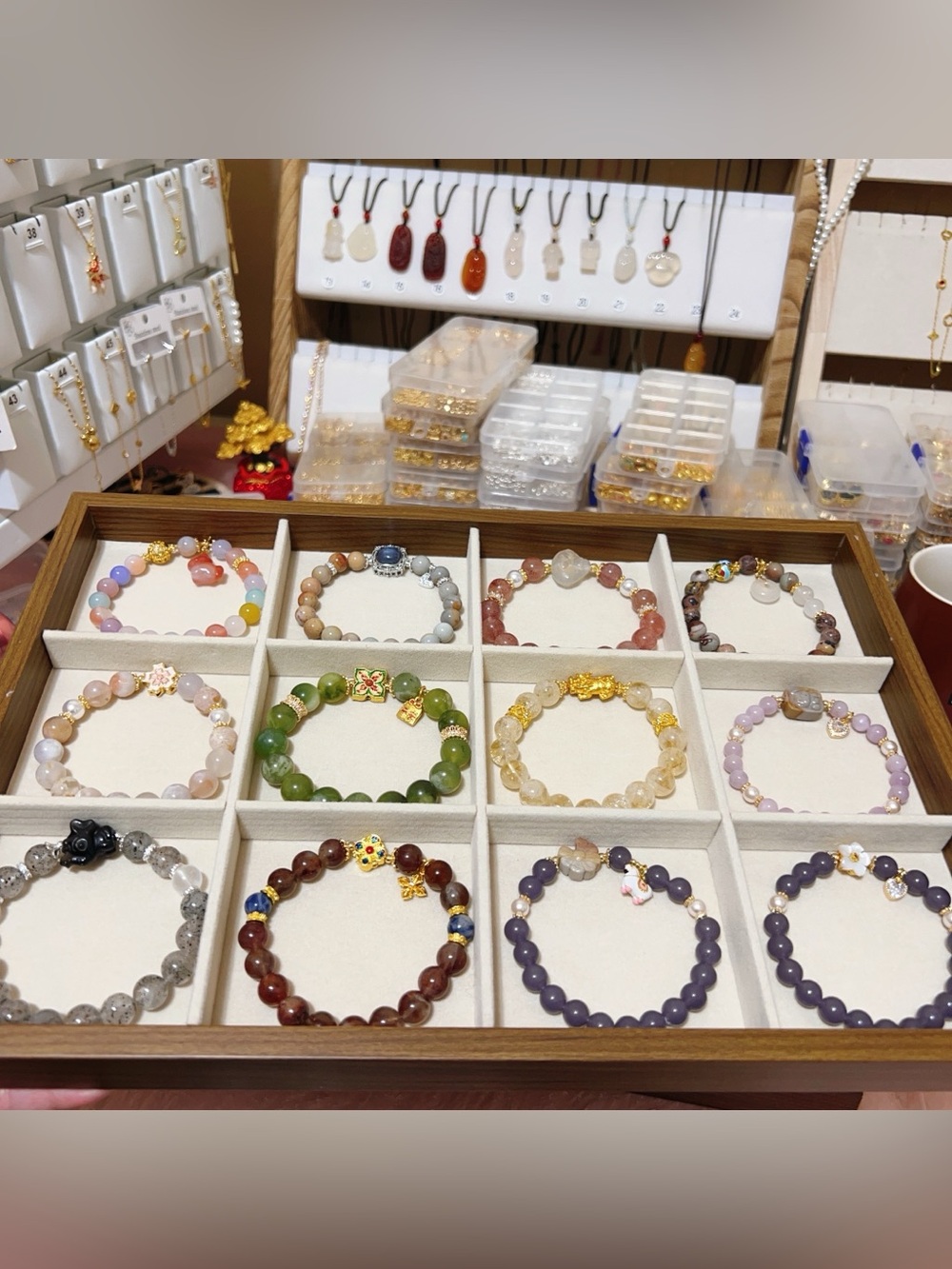 （06-08）Handmade bracelets for live show